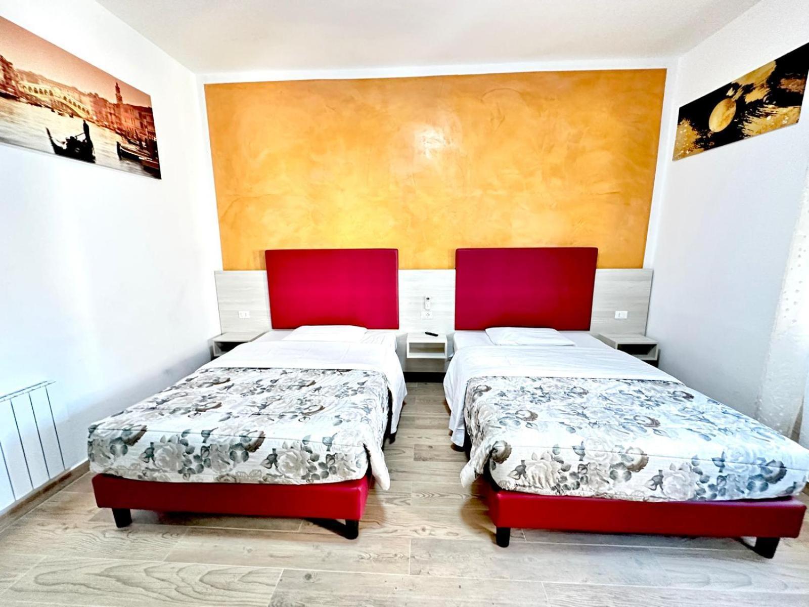 Vacation Venice Rooms เมสเตร ภายนอก รูปภาพ
