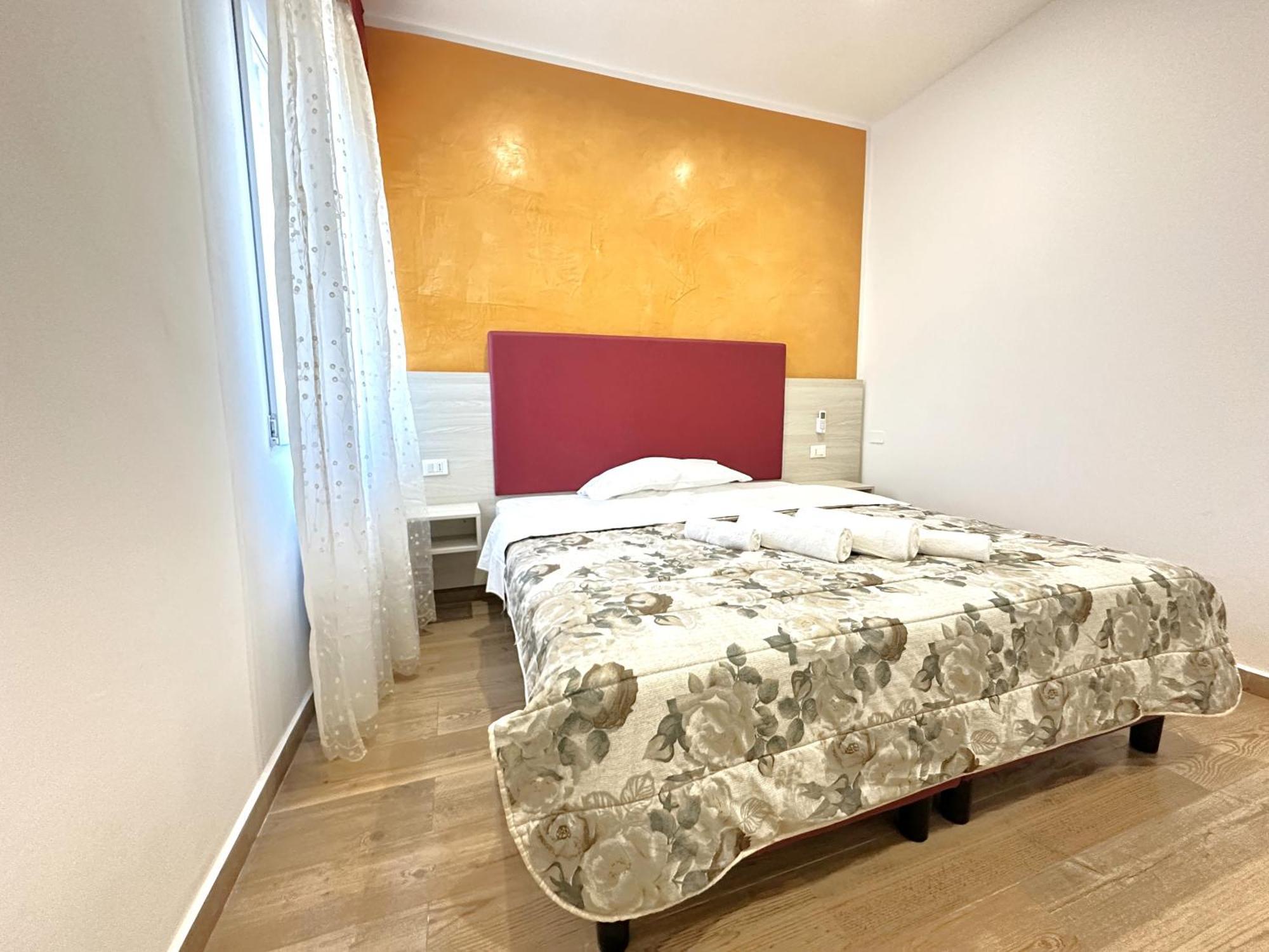 Vacation Venice Rooms เมสเตร ภายนอก รูปภาพ