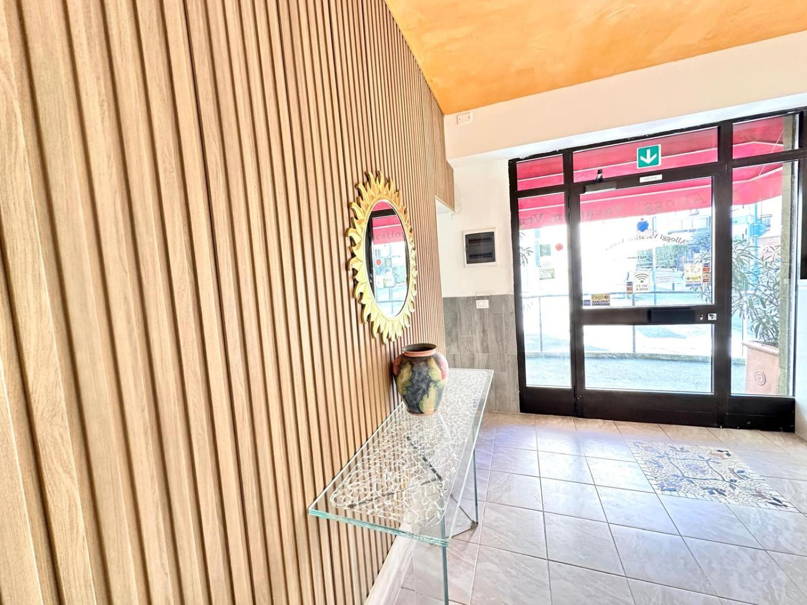 Vacation Venice Rooms เมสเตร ภายนอก รูปภาพ