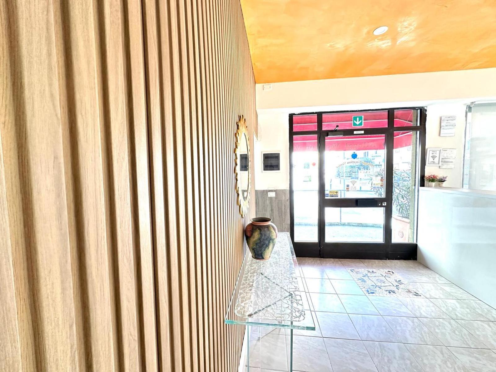 Vacation Venice Rooms เมสเตร ภายนอก รูปภาพ